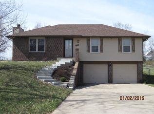 1809 Haddley Lee Dr, Fulton, MO 65251