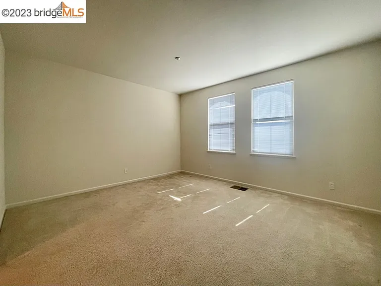 1026 Martin Luther King Dr — Photo 33