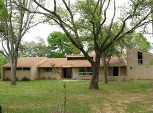 10055 Runaway Rd, College Station, TX 77845