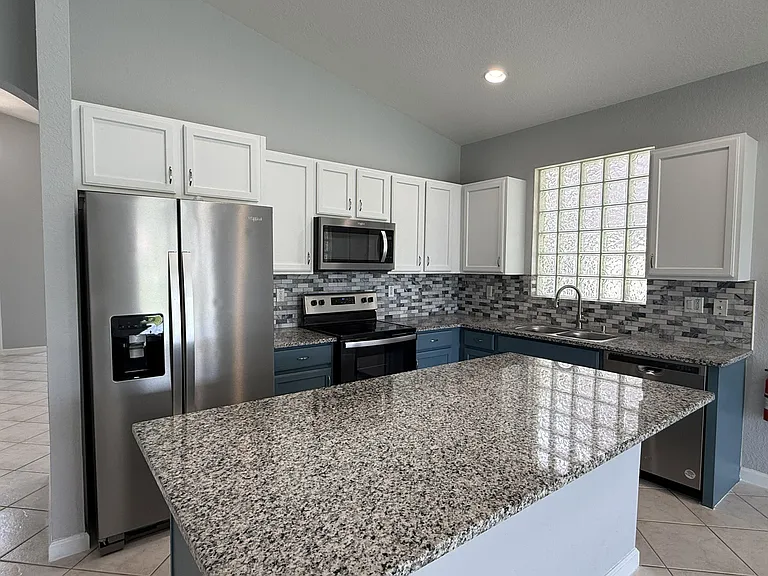 9084 Silver Glen Way — Photo 8