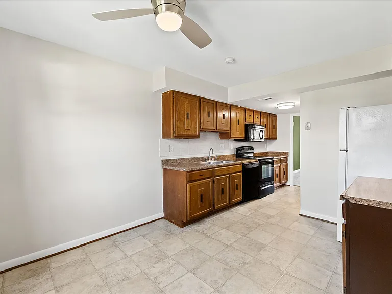 3509 Coxcomb Mews — Photo 8