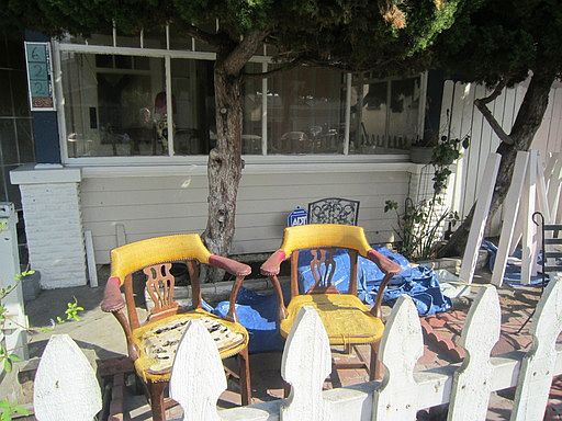 2nd image of 622 Lime Ave #B