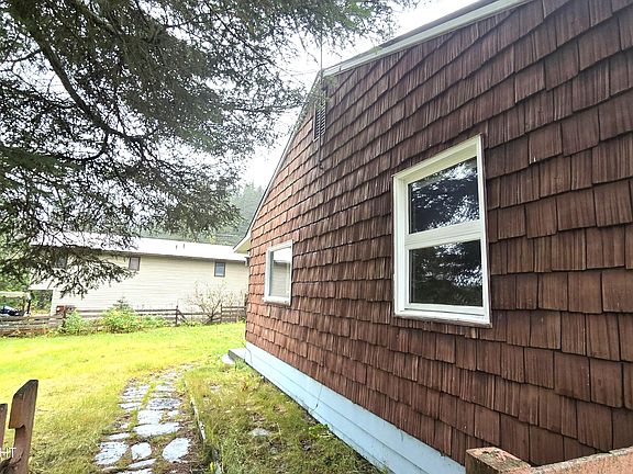 5th image of 1705 Phoenix Rd