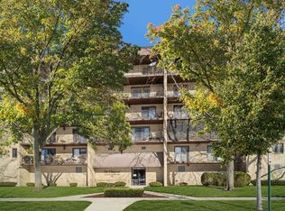 1380 Oakwood Ave APT 306, Des Plaines, IL 60016