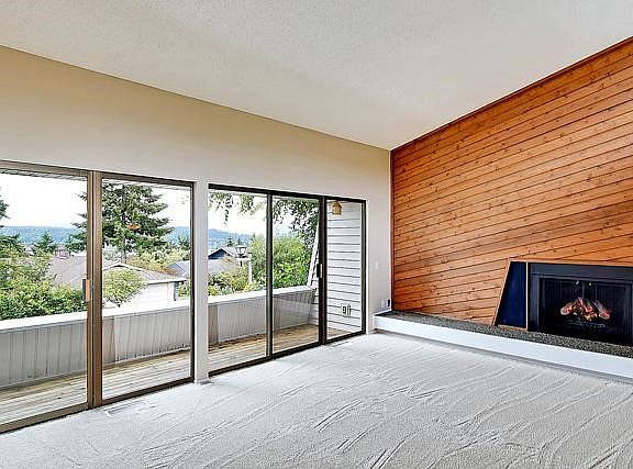 4th image of 213 174th Pl NE