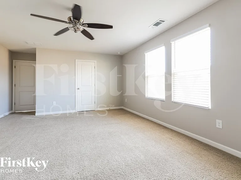 115 Bennett Ct — Photo 7