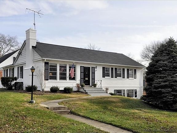 3rd image of 9905 Cable Dr
