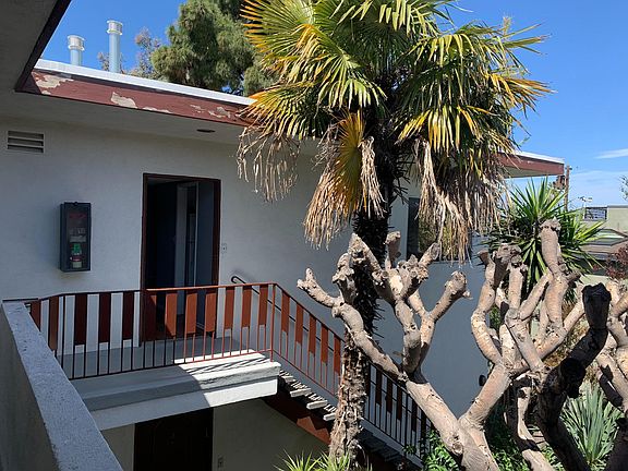 5th image of 2660 Highland Ave #6