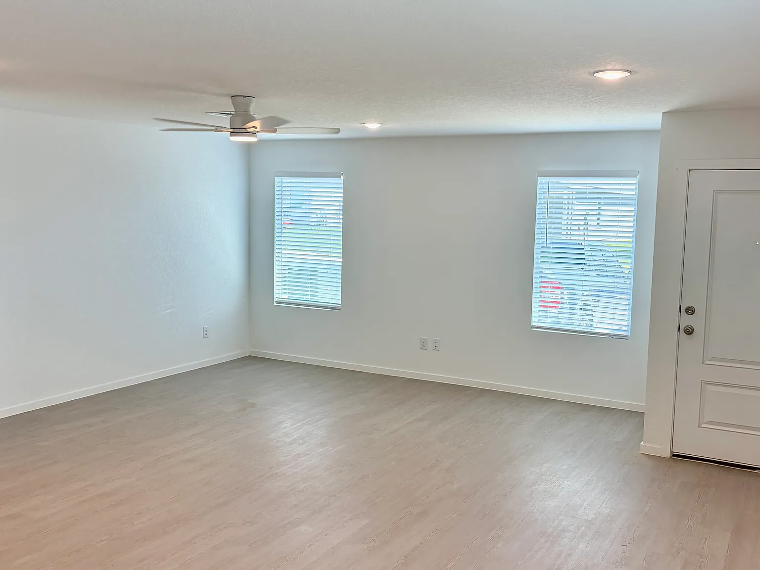 4 bed, 1375 sqft, $1,500 — Photo 3