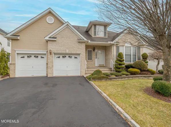 160 Scarborough Way, Marlboro, NJ 07746