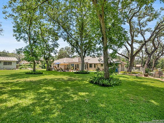 4th image of 1315 SPANISH OAKS