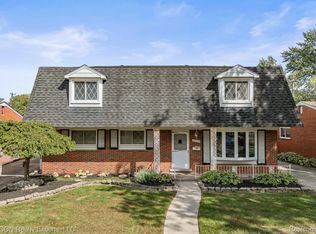 26828 Merideth Dr, Warren, MI 48091