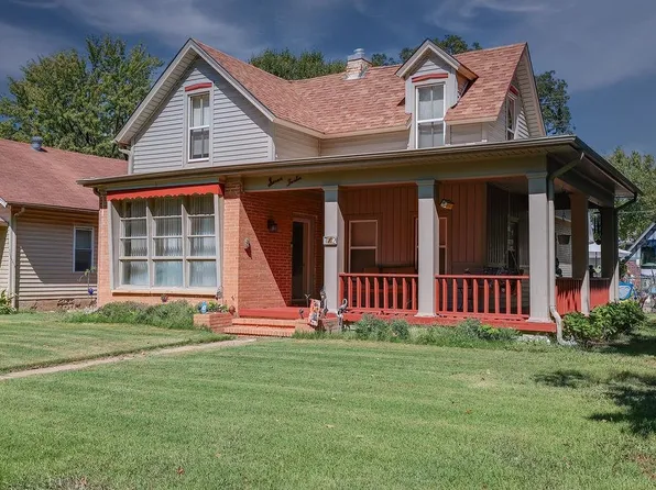712 E 12th Ave, Winfield, KS 67156