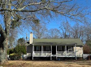 495 Waldrop Rd, Campobello, SC 29322