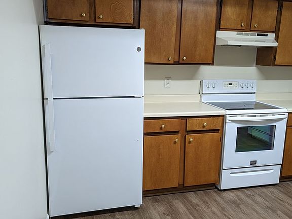3rd image of 2460 Brantley Way #B