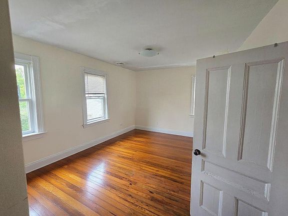 5th image of 4 Ellery St #3