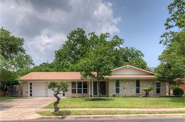1st image of 2110 Teakwood Dr