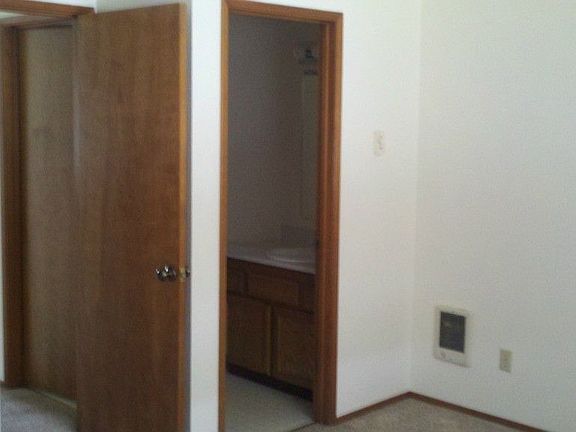 5th image of 216 Varner Ave SE