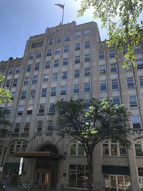 Building Photo 3