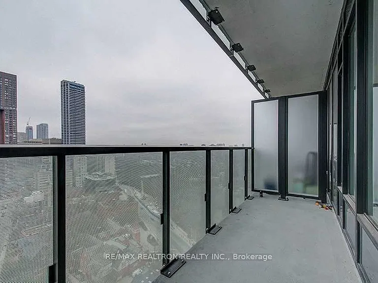575 Bloor St E #2208 — Photo 24