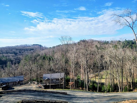 5th image of 179 Hunters Forest Ln #A