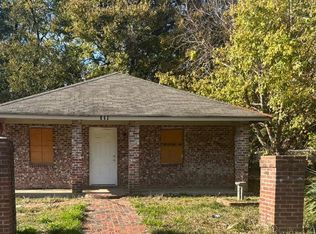 328 Persimmon St, Greenville, MS 38701