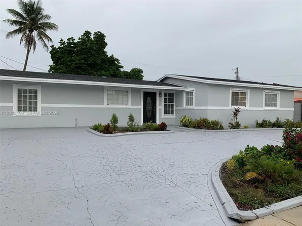 18025 NW 83rd Ave #1, Hialeah, FL 33015