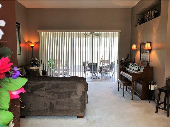 4th image of 343 W Hillmoor Ln