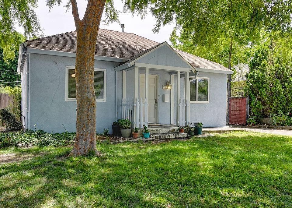 1st image of 2244 Fernley Ave