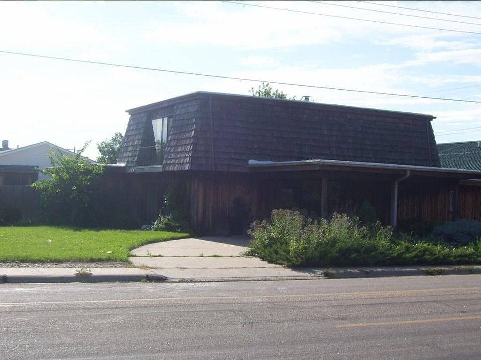 1st image of 320 William Ave