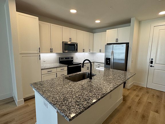 2nd image of 2343 Portman Ave #1101