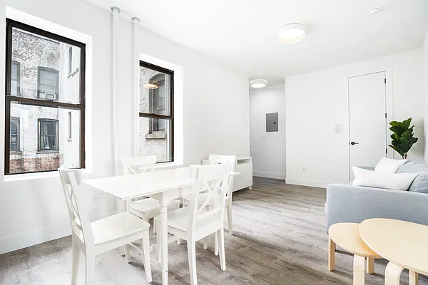 Rented by MNS | media 3