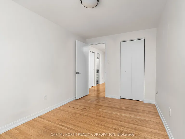 2396 Barcella Cres — Photo 25