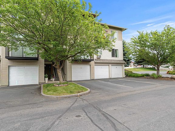 3rd image of 22855 E Country Vista Dr Unit 400