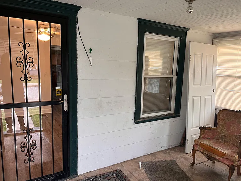 422 Congress Ave — Photo 15