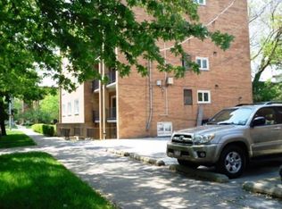 7401 N Sheridan Rd APT 202, Chicago, IL 60626