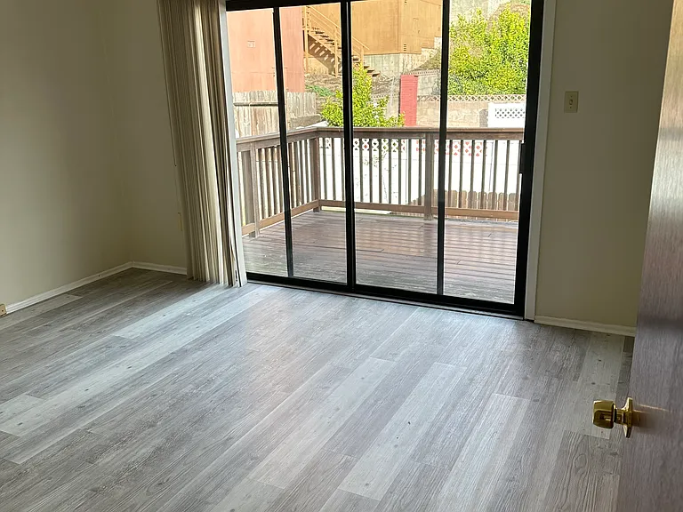 61 Valley St — Photo 6