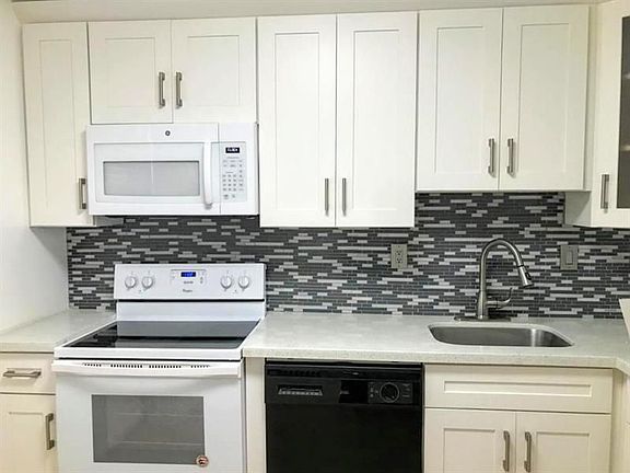 2nd image of 5545 Lakewood Cir N APT 422