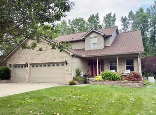 37540 Harvest Ln, New Boston, MI 48164