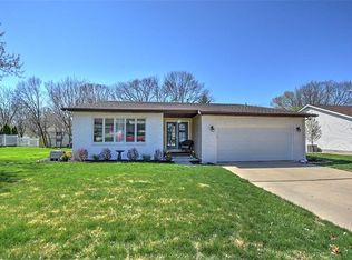 857 S Pine Hill Dr, Decatur, IL 62521