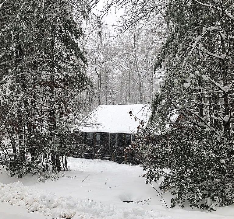 1st image of 122 Laurel Dr