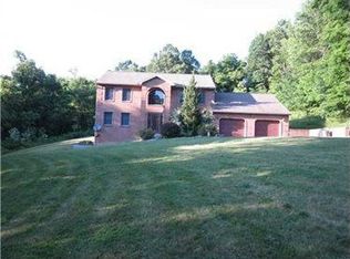 100 Kemp Ln, Washington, PA 15301