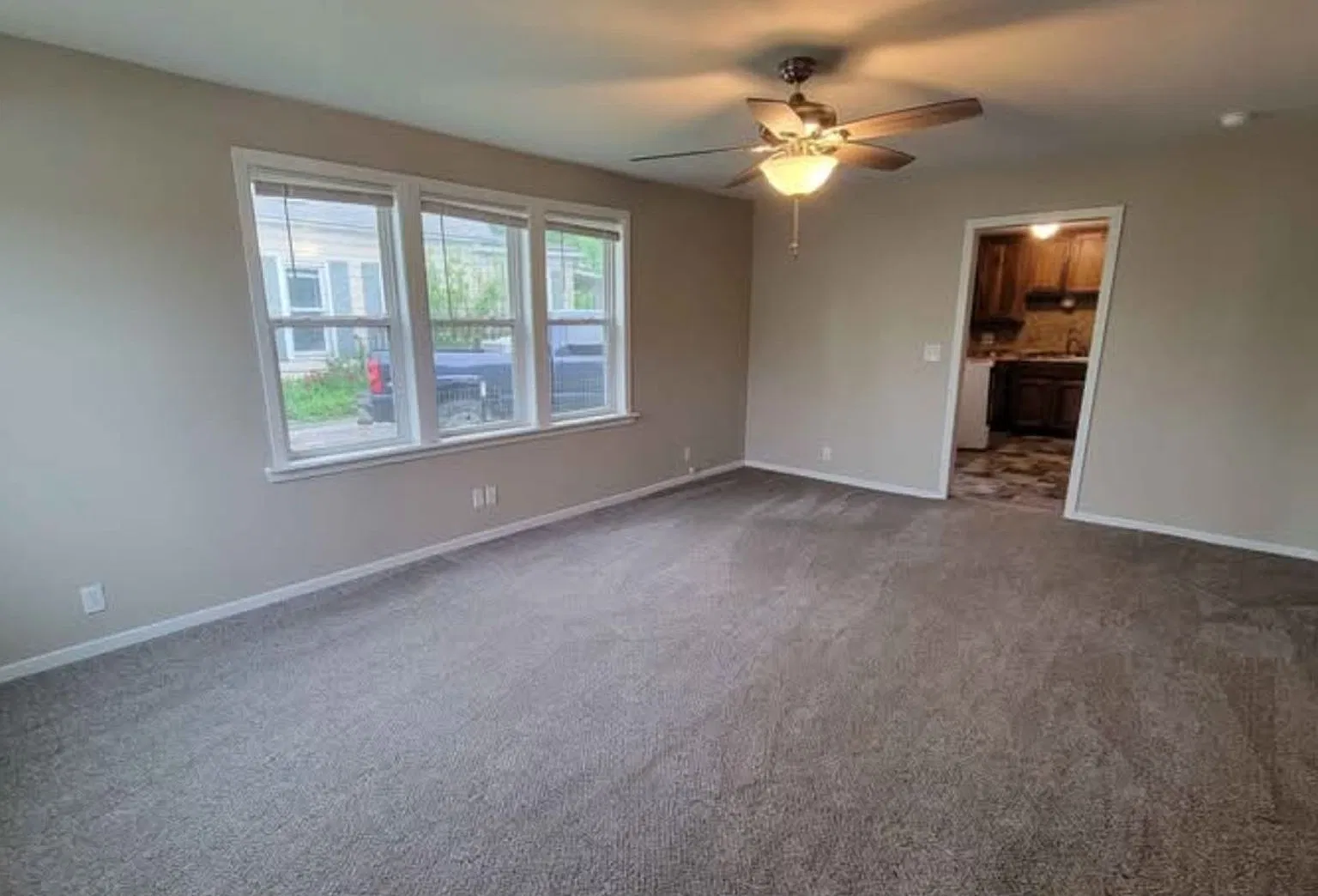 3 Bedroom House in Pryor — Photo 2