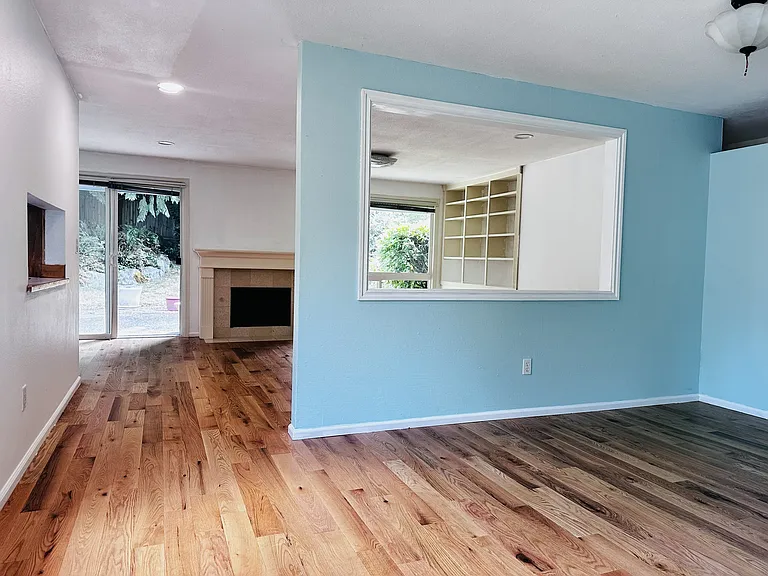 14617 SE 46th St — Photo 2