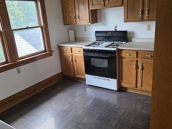 2nd image of 688 Minnesota Ave Floor 2