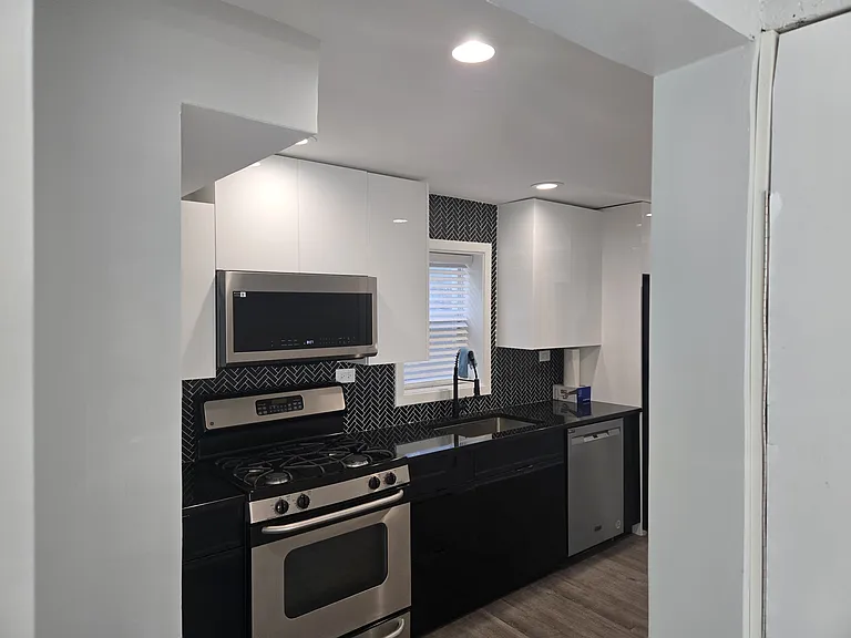 1715 Dodge Ave #B — Photo 1