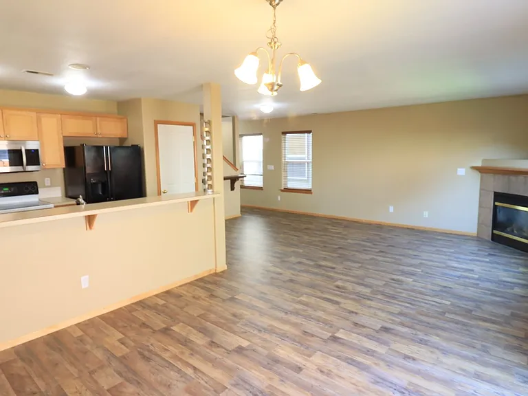 2807 SW Indian Cir — Photo 6