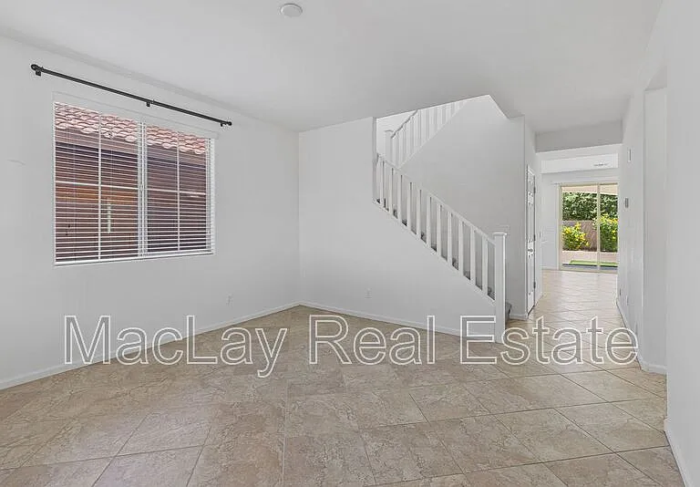 3263 S Miller Dr — Photo 12