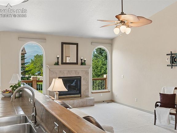 5th image of 1071 Hummingbird Ct
