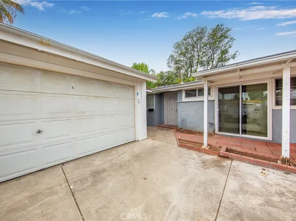 7421 Ostrom Ave, Van Nuys, CA 91406
